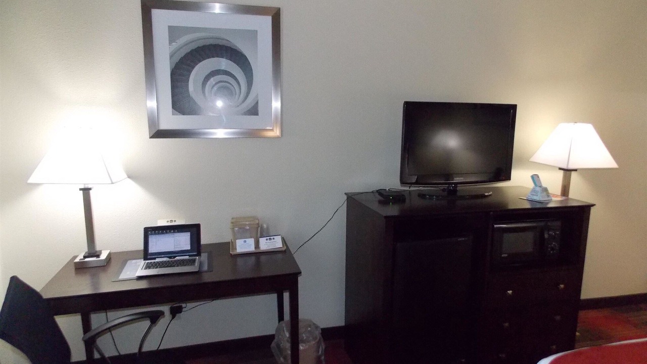 Photo of Livingroom in West Springfield