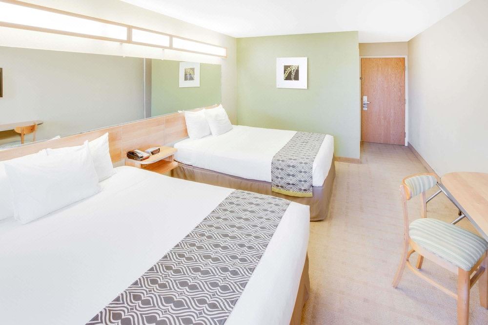 Photo of Bedroom in Saraland