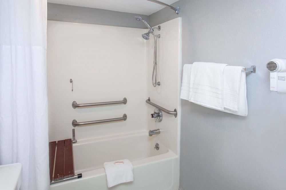 Photo of Bathroom in Farmer City