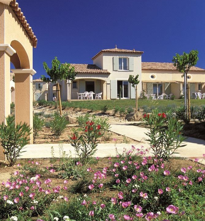 Photo of Buildings in Homps