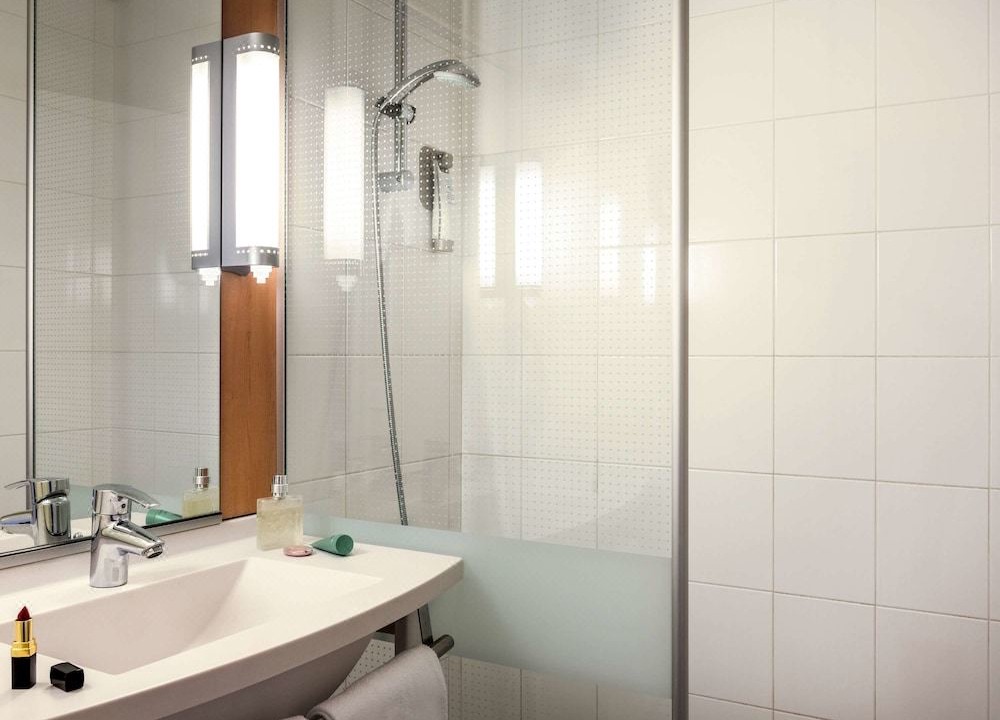 Photo of Bathroom in Saran