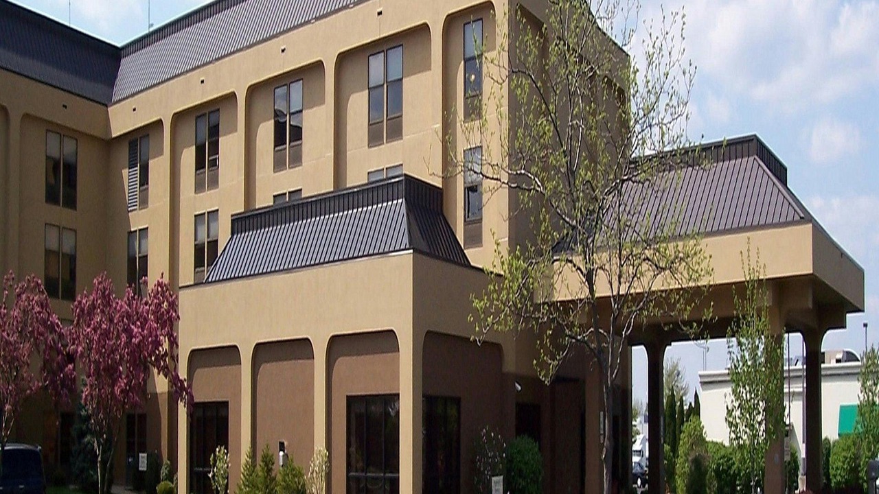 Photo of Buildings in Maumee