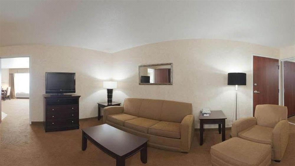 Photo of Livingroom in Lawrence