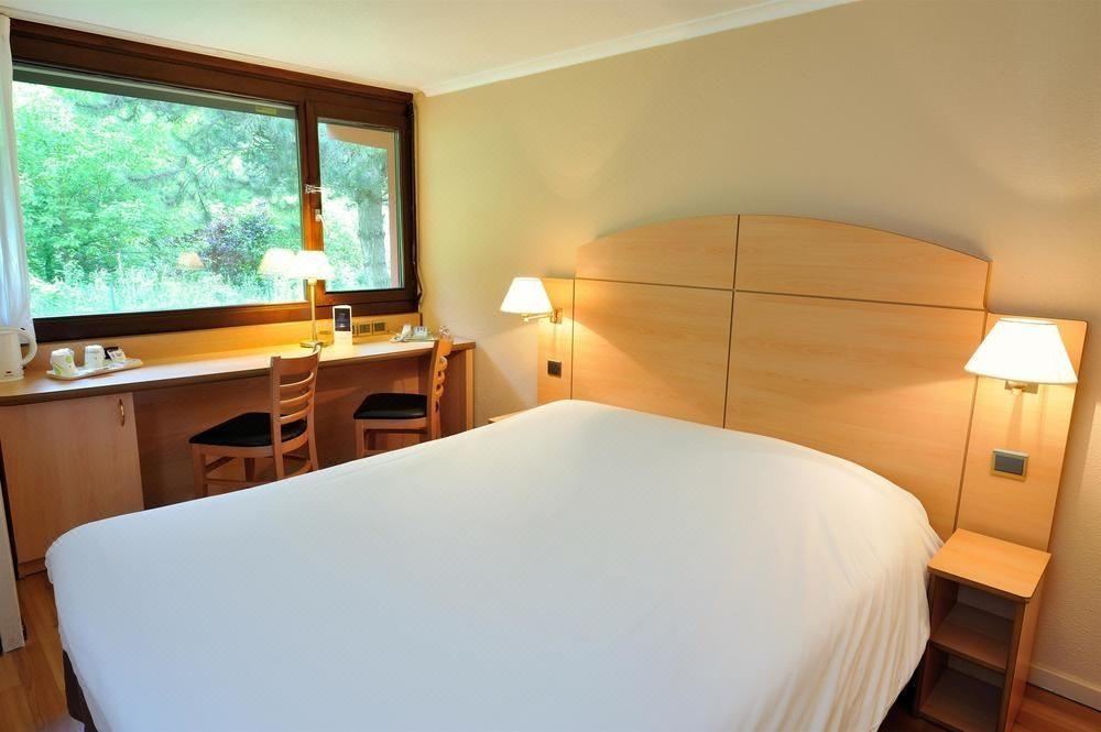 Photo of Bedroom in Villejust