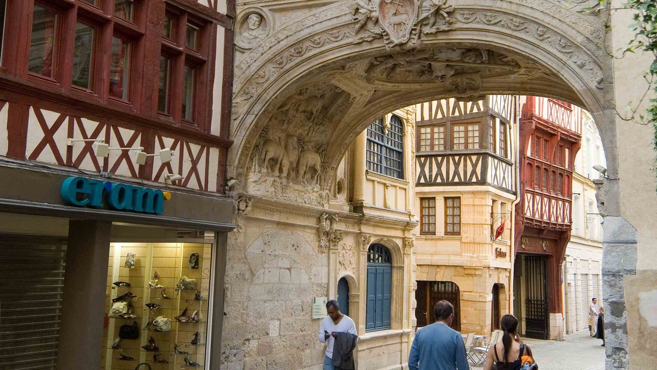 Photo of Buildings in Quartier Pasteur