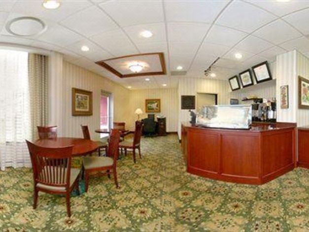 Photo of Livingroom in Hamden