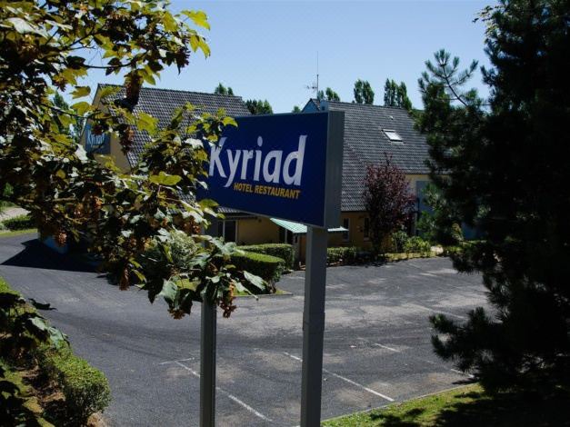 Photo of Buildings in Ludres