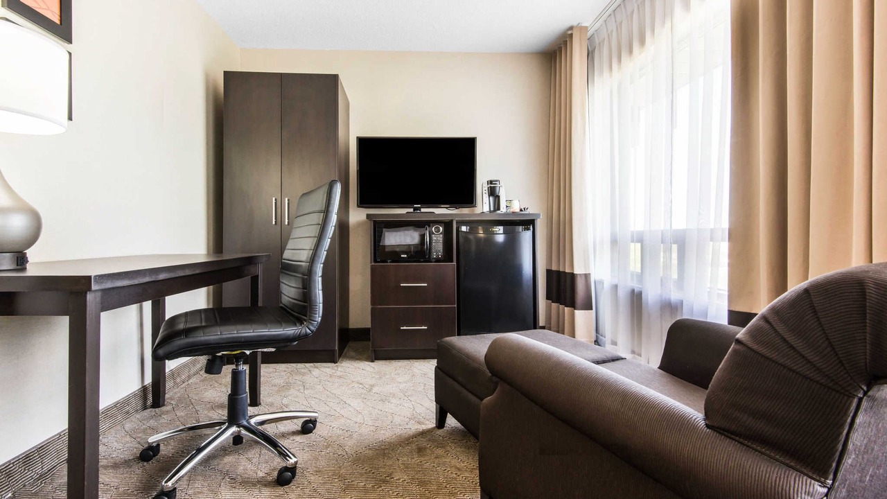 Photo of Livingroom in Owen Sound