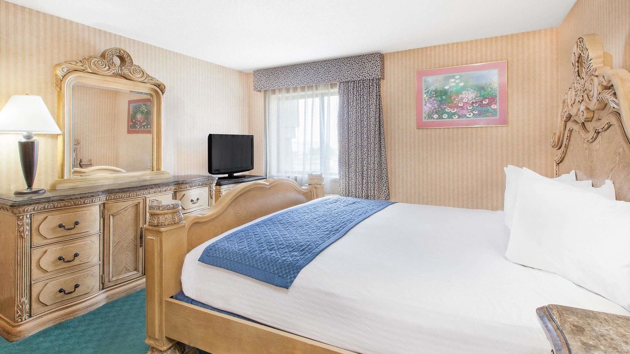 Photo of Bedroom in Flint