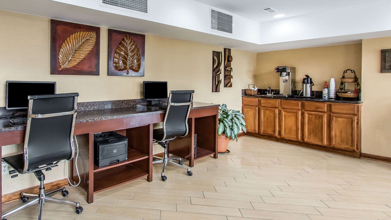 Photo of Livingroom in Broken Arrow