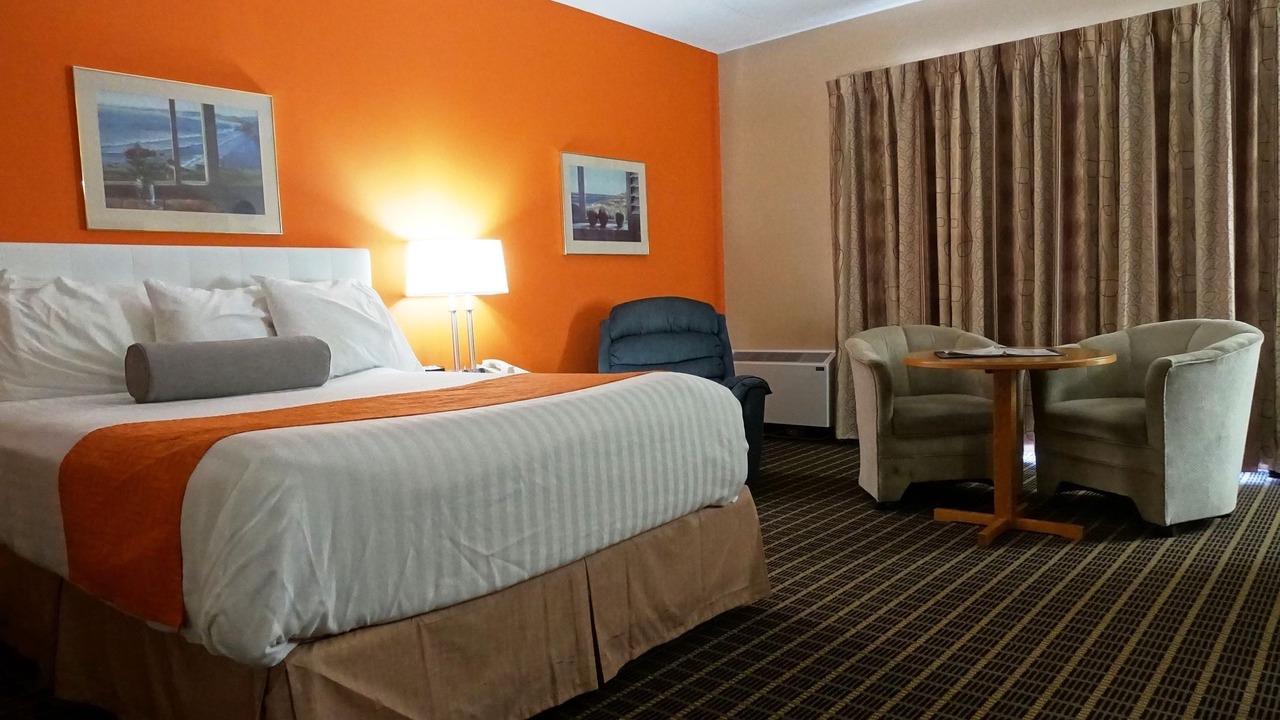 Photo of Bedroom in Tillsonburg