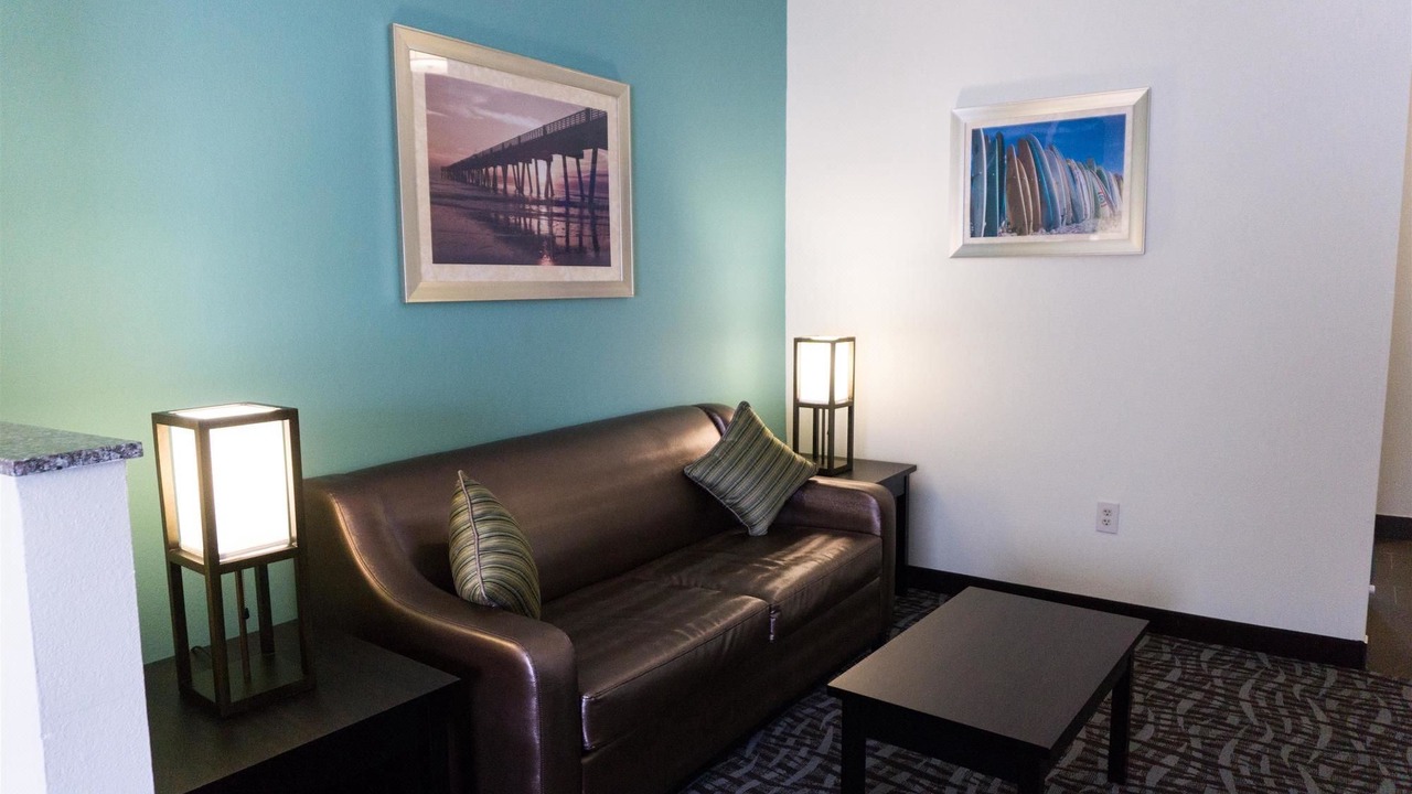 Photo of Livingroom in Atlantic Beach