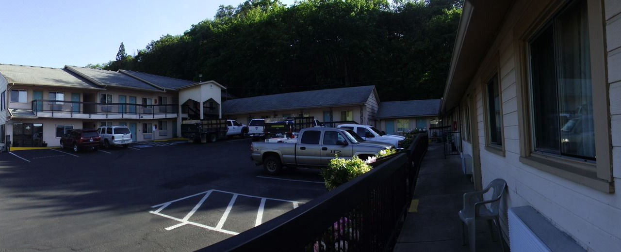Photo of Buildings in Roseburg