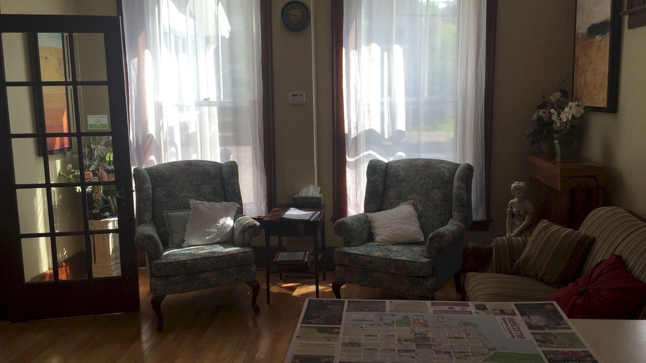 Photo of Livingroom in Queens Square