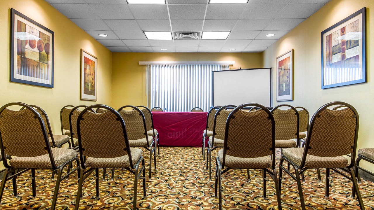 Photo of Livingroom in Nut Tree