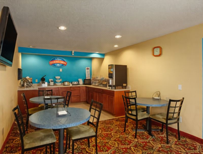 Photo of Livingroom in Warrenton