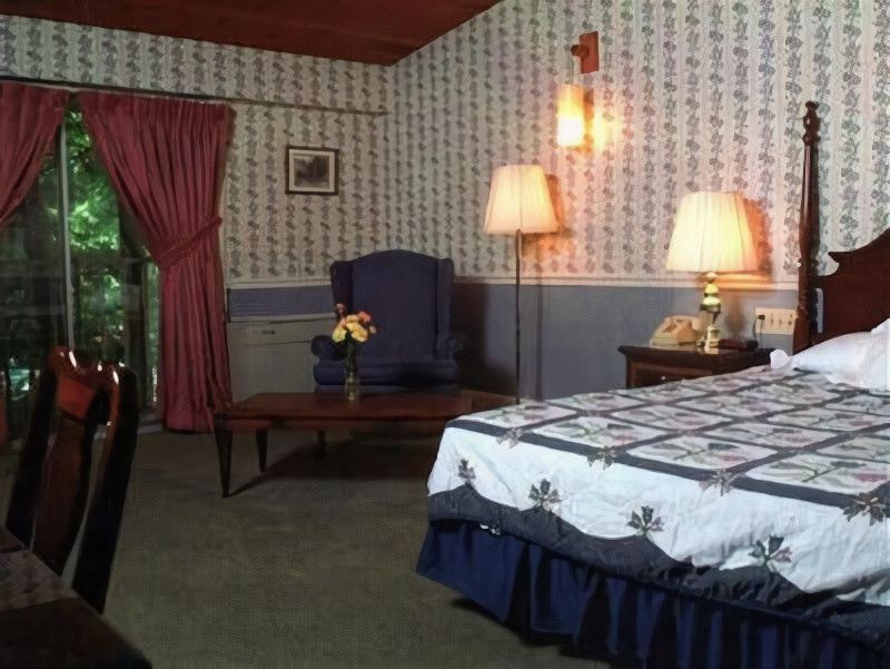 Photo of Others in Putney