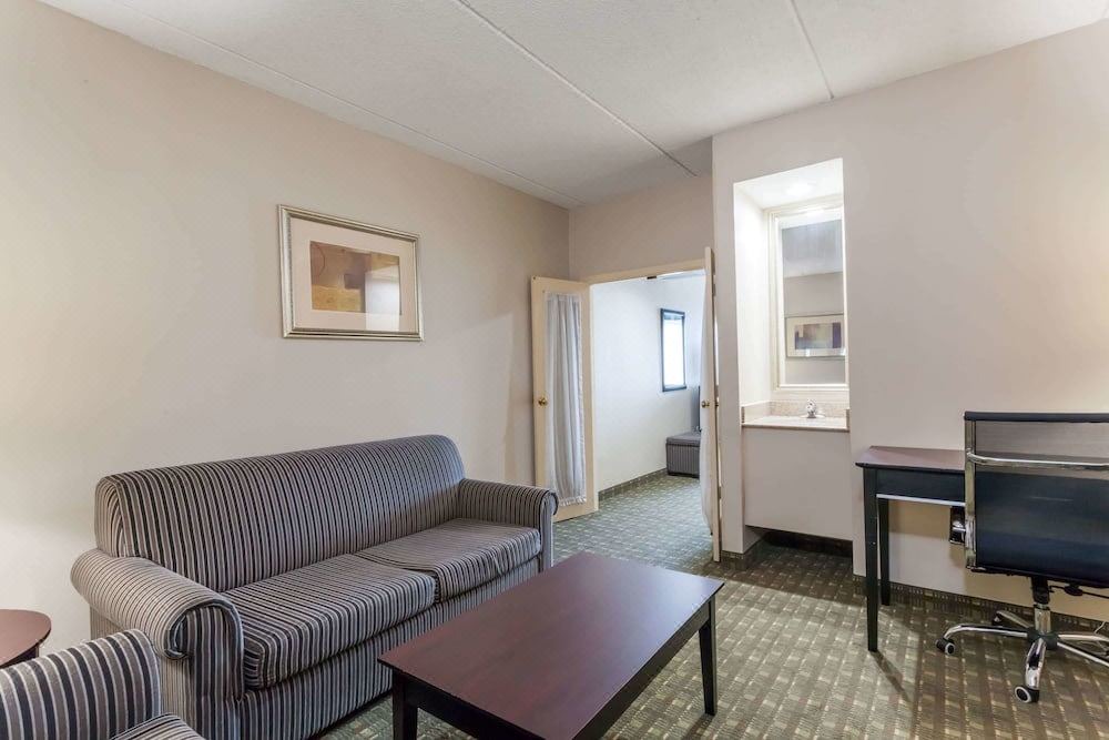 Photo of Livingroom in Newburgh