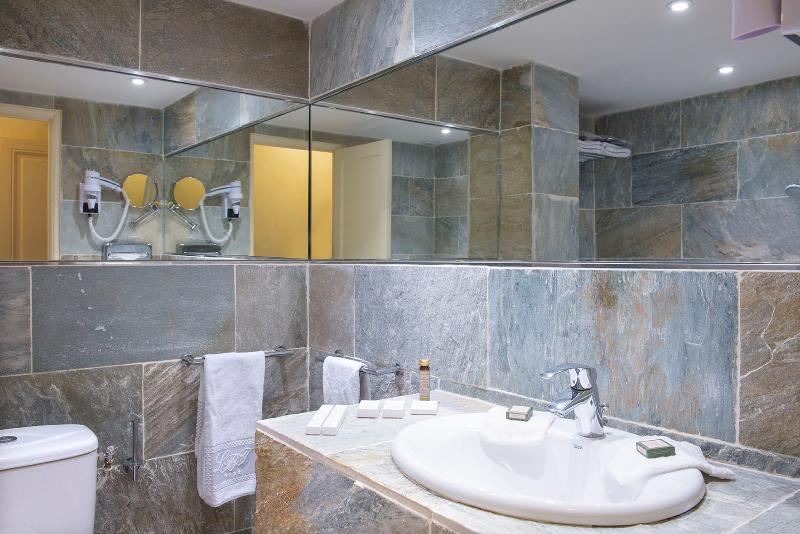 Photo of Bathroom in Tourtour