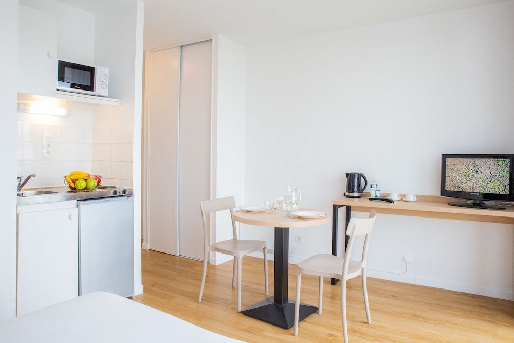 Photo of Kitchen in Miroir - Batignolles