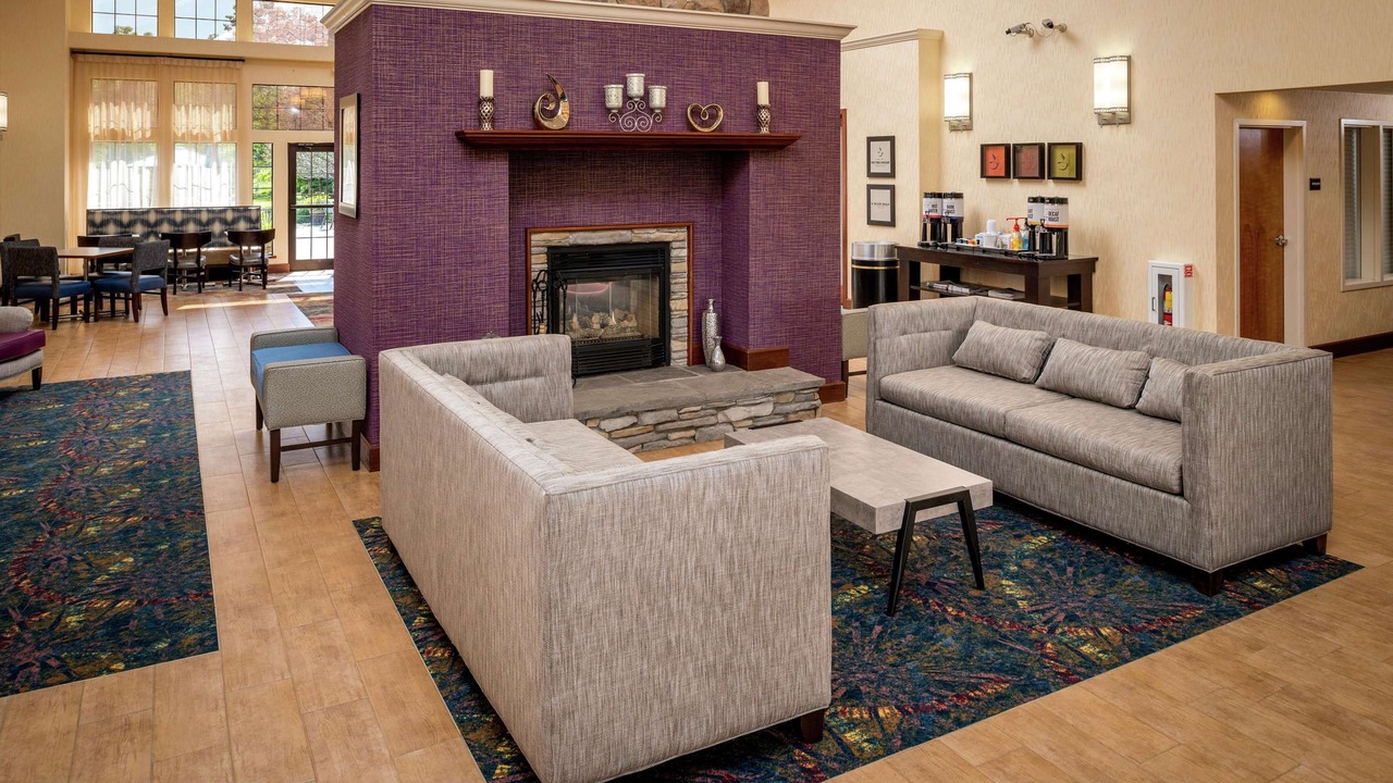 Photo of Livingroom in Binghamton