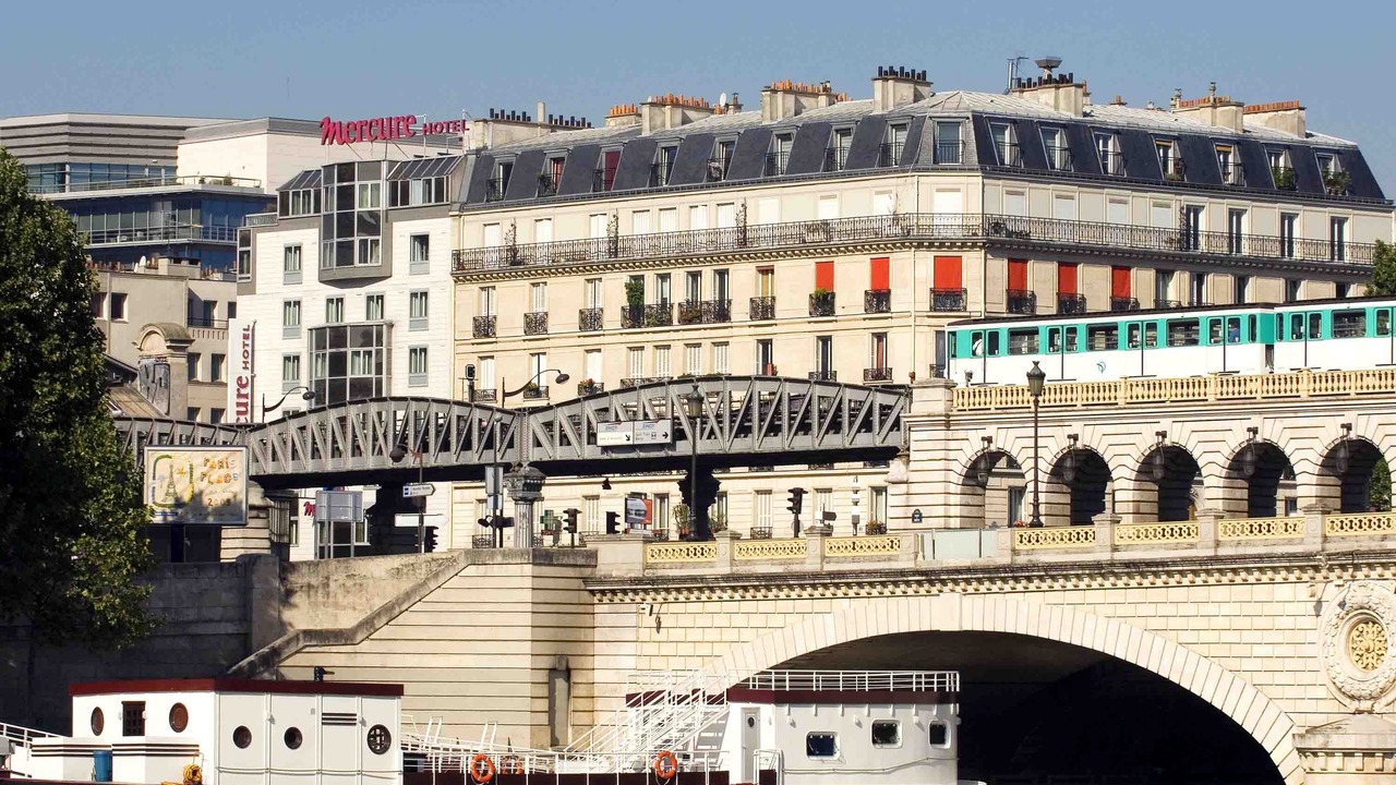 Photo of Buildings in Quartier de la Salpetriere