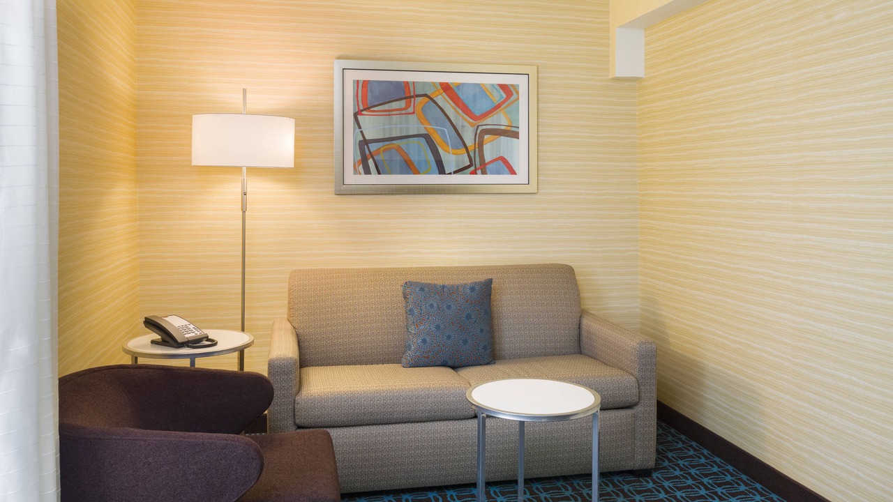 Photo of Livingroom in Fort Lee - Paramus