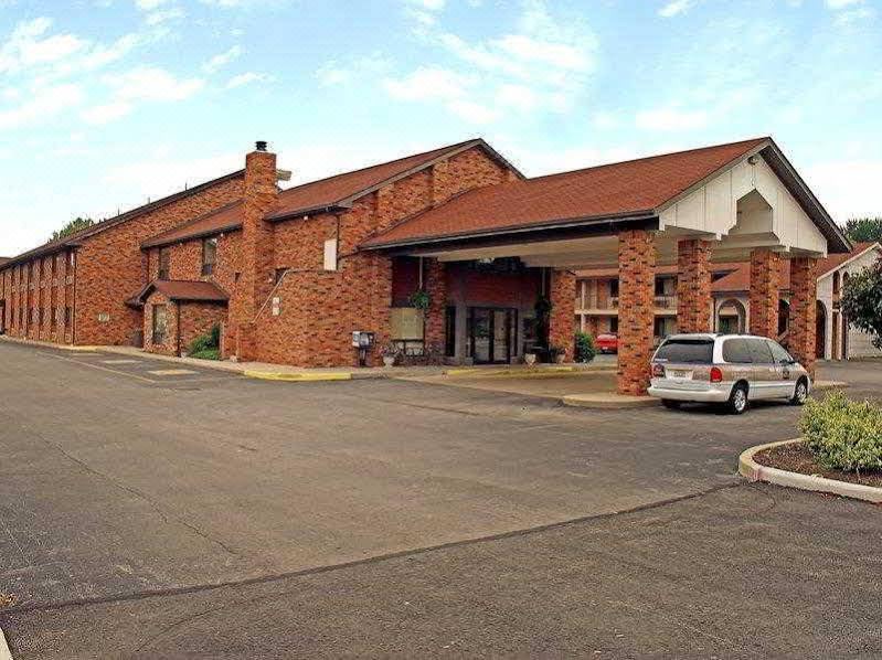 Photo of Buildings in Bowling Green