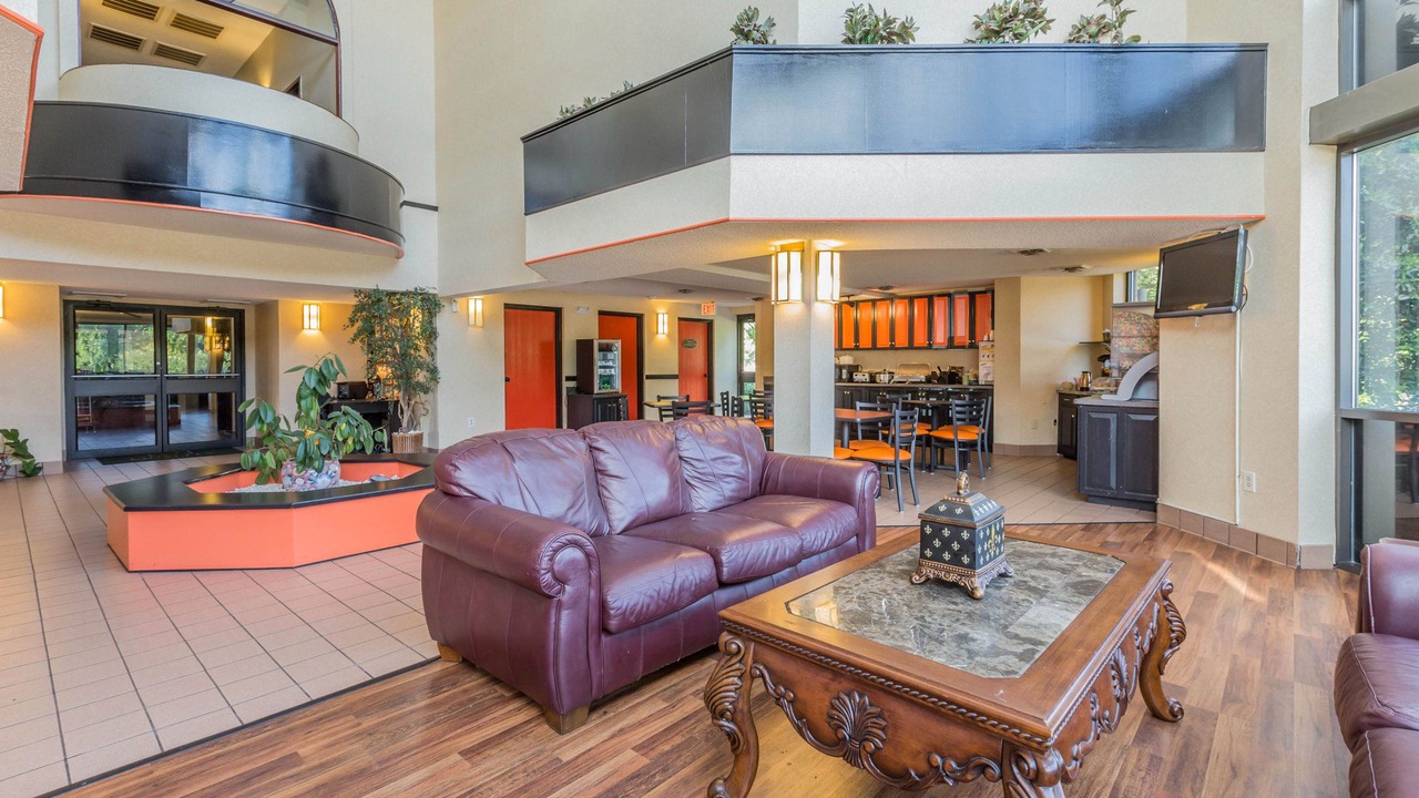 Photo of Livingroom in Greer