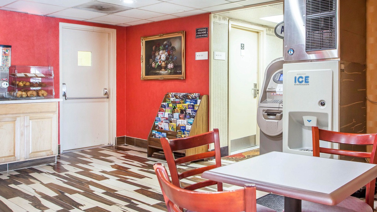 Photo of Livingroom in The Heights