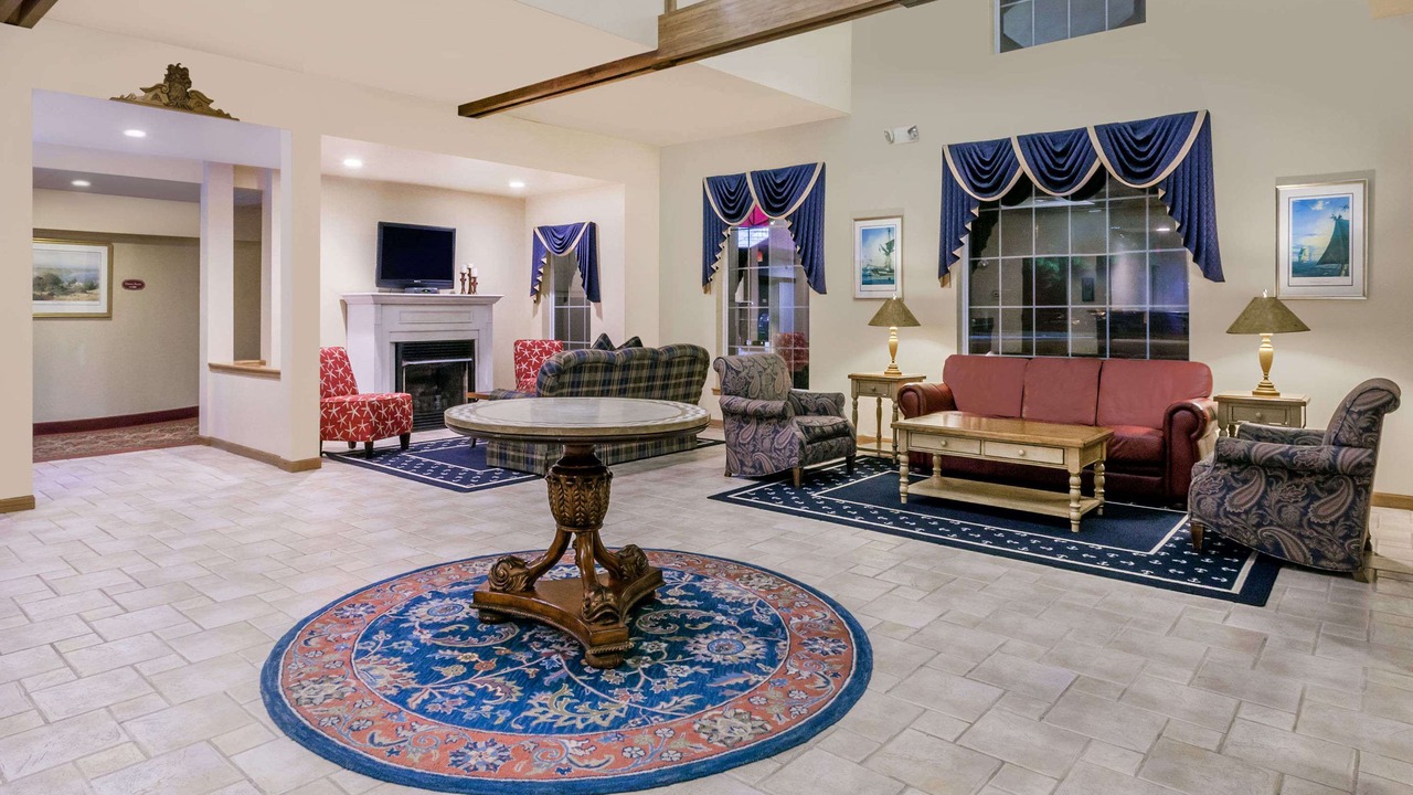Photo of Livingroom in Mystic