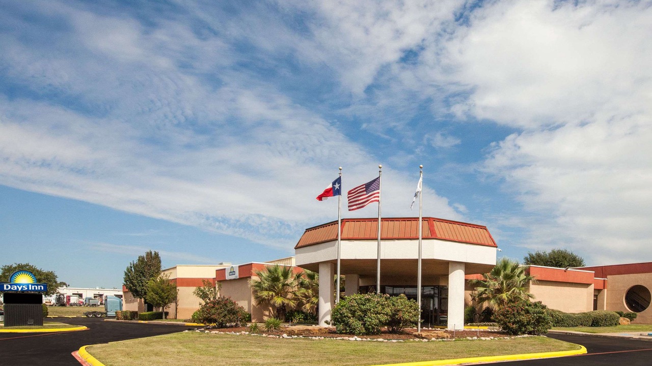 Photo of Buildings in Sherman