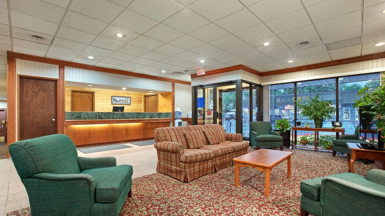 Photo of Livingroom in Kenora