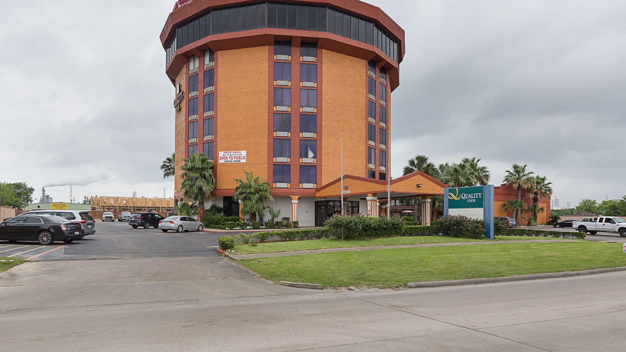 Photo of Buildings in Pasadena