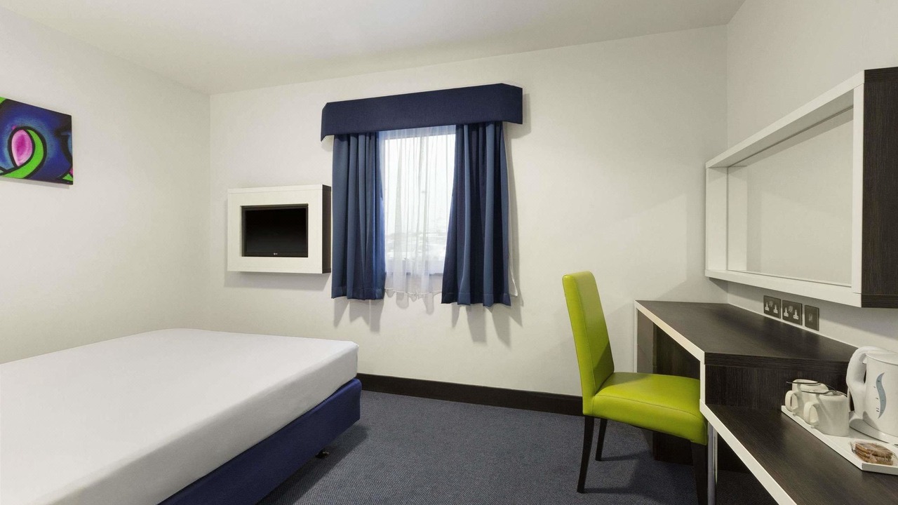 Photo of Livingroom in Cobham