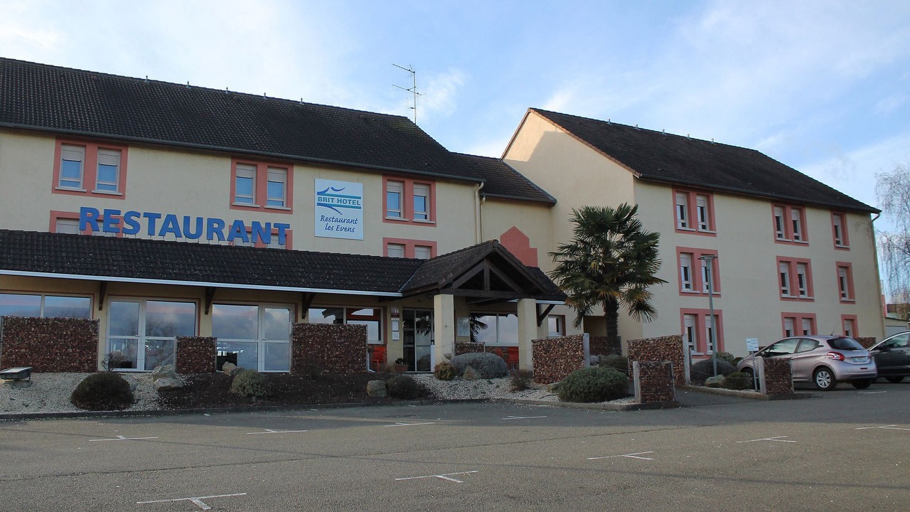 Photo of Buildings in Saint-Saturnin