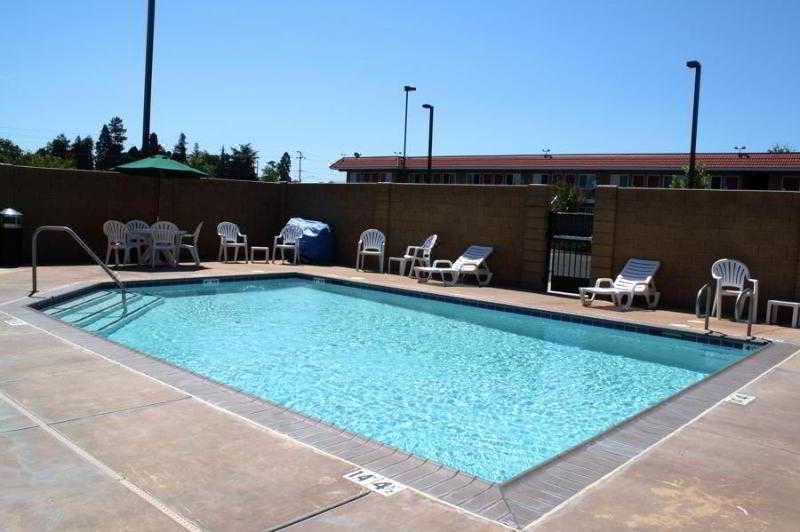 Photo of Outdoor in Nut Tree