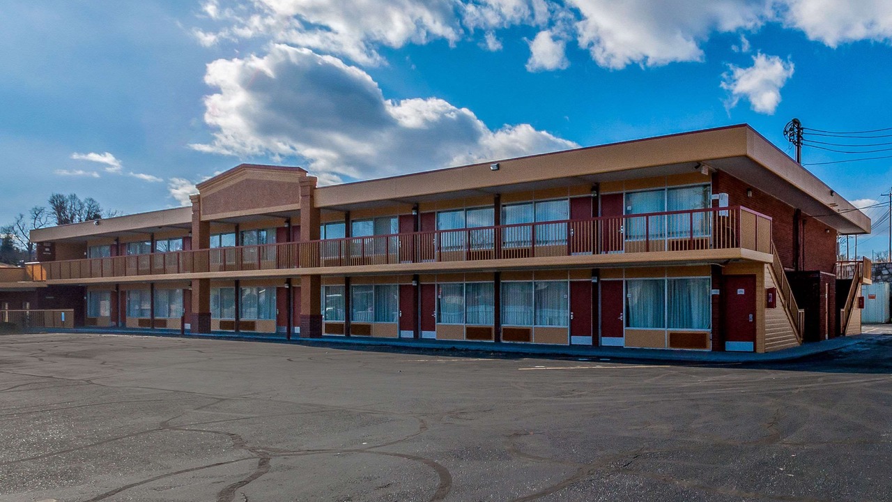 Photo of Buildings in Luray