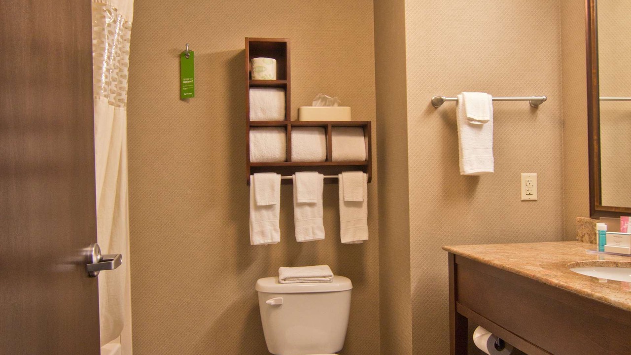 Photo of Bathroom in Grove City