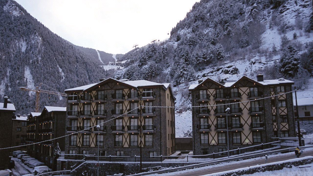 Photo of Buildings in Arinsal