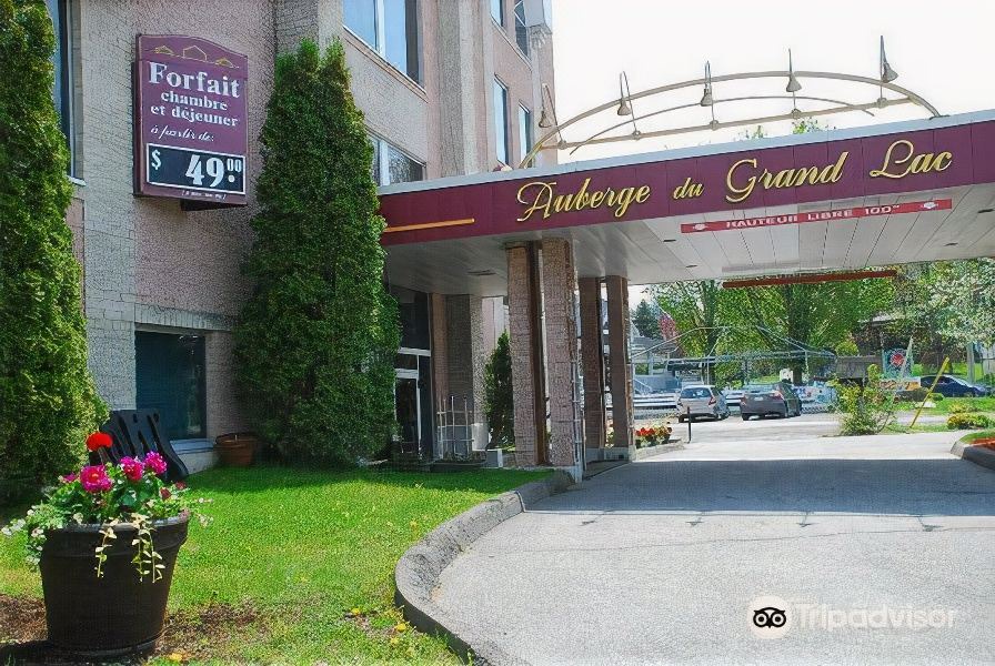Photo of Buildings in Magog