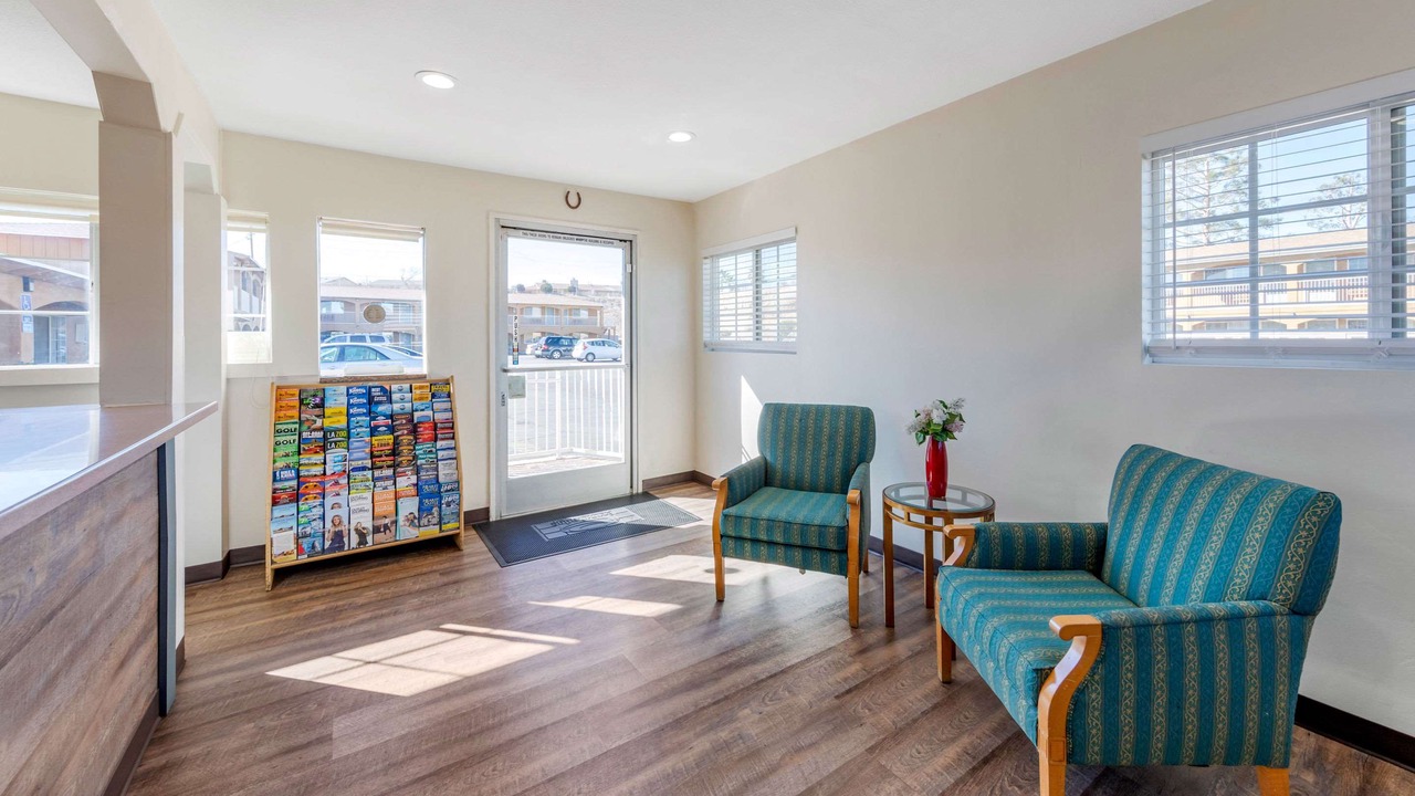 Photo of Livingroom in Barstow