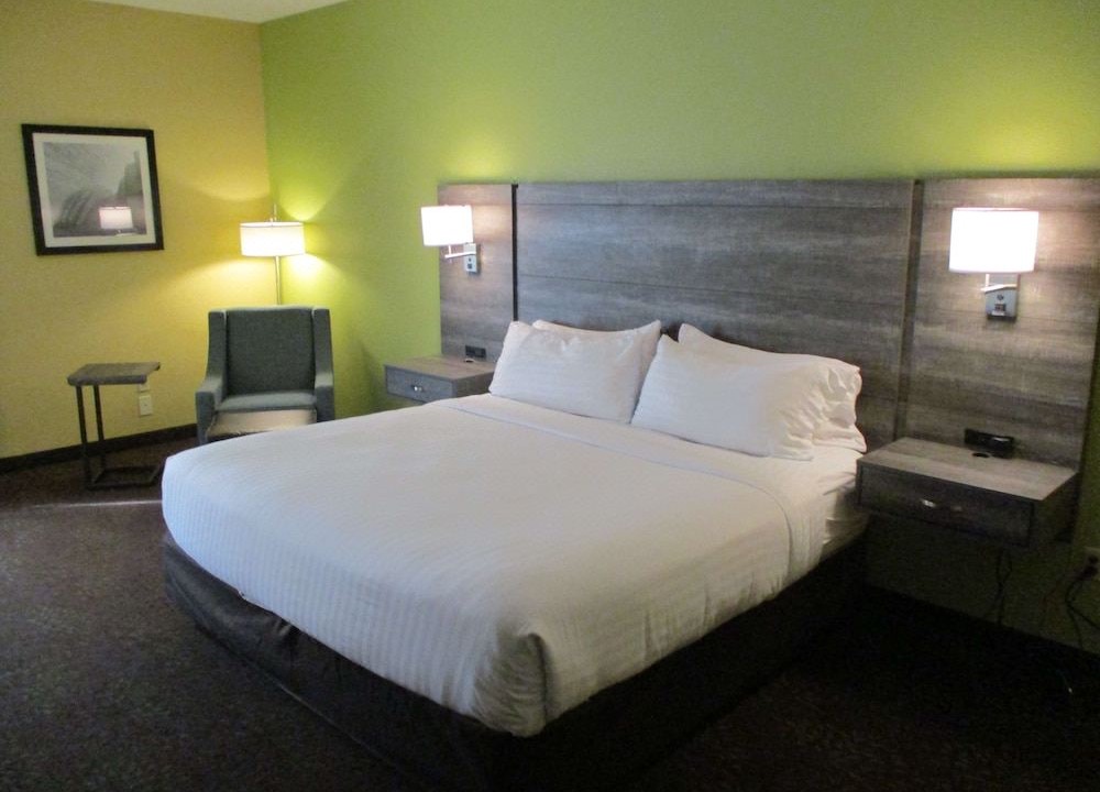 Photo of Bedroom in Warrensburg