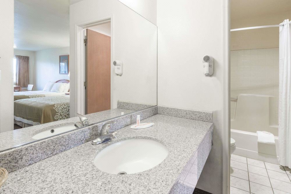 Photo of Bathroom in Willcox