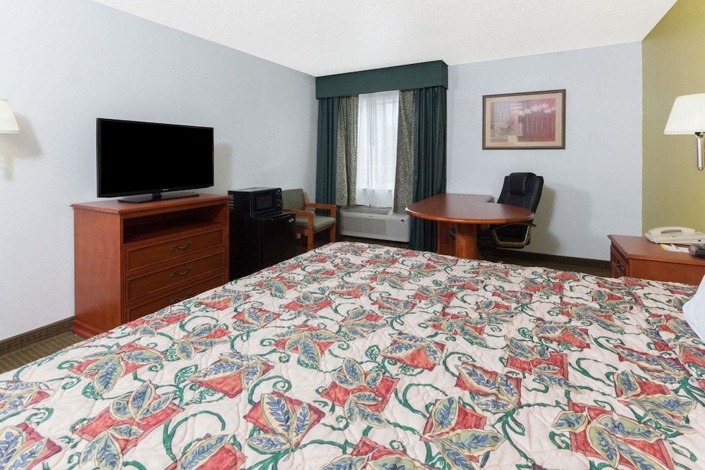Photo of Bedroom in Shawnee