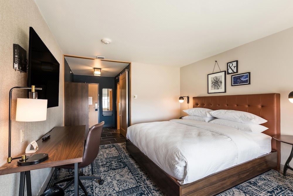 Photo of Bedroom in Simonton Lake