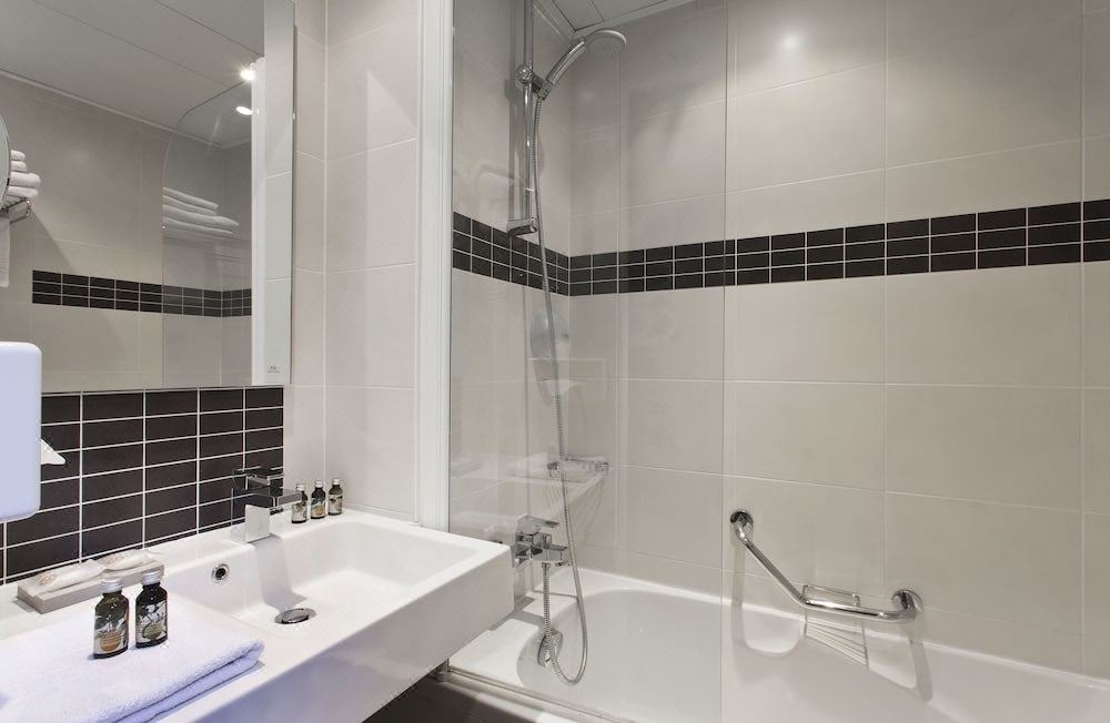 Photo of Bathroom in 13th Arrondissement