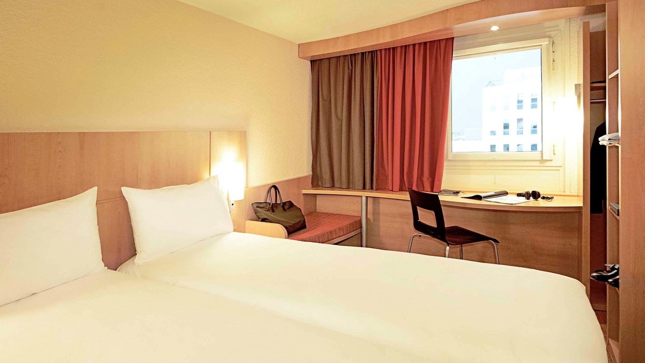 Photo of Bedroom in Maubeuge