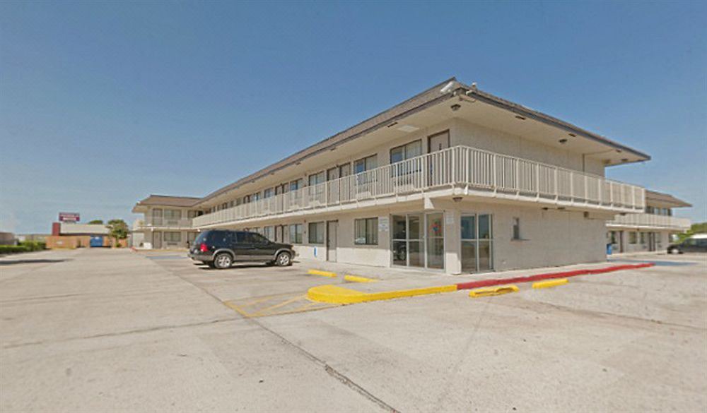 Photo of Buildings in Groves