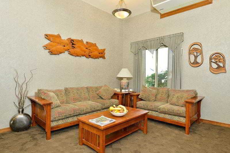 Photo of Livingroom in Coos Bay